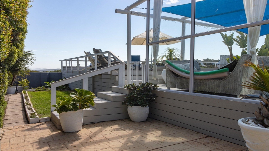 4 Bedroom Property for Sale in Grotto Bay Western Cape